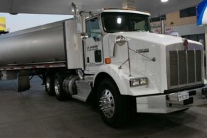 Waterbury, CT - Police Report Injury Truck Crash on I-84 at Rte 8