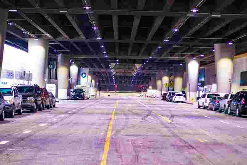 Stamford, CT – Police Report Semi-Truck Crash on I-95 at Grenhart Rd