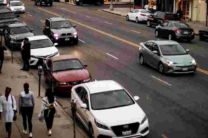 Hartford, CT – Police Report Injuries in Rte 15 Multi-Vehicle Wreck