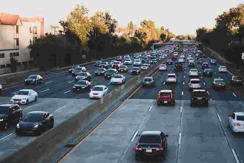 Victims Hurt in Multi-Vehicle Wreck on Rte 8 at Washington Ave